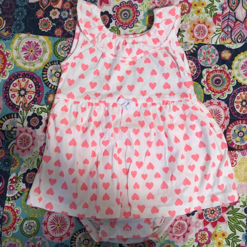 Carter’s Size 18 Months Heart Print Romper NWOT